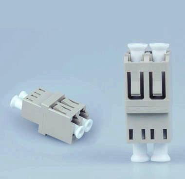 Adaptador óptico a una cara o a dos caras del adaptador con varios modos de funcionamiento de la fibra óptica del LC/de la PC del cordón