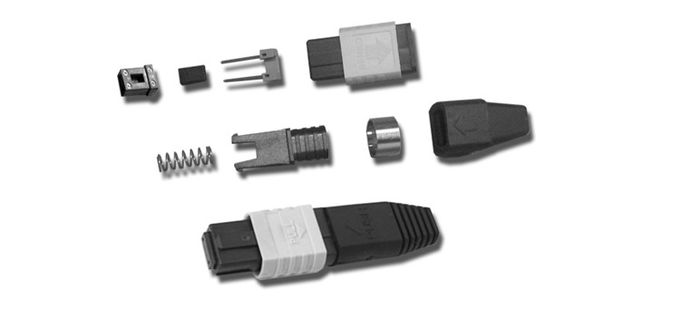 Conector 50/125um unimodal de la fibra óptica MPO MTP con la virola Endface de la PC