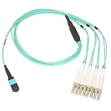 Envoltura del PVC del cable de fribra óptica de la base 10g del cordón de remiendo del solo modo MTP MPO OM3 8
