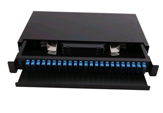Deslice el tipo SGS ISO del cajón del soporte de estante del panel de remiendo de la fibra óptica 1U 2U enumerado