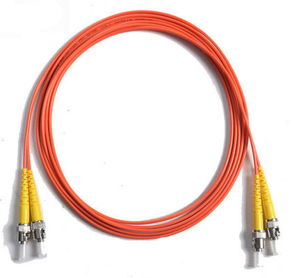 China 62.5 / 125 cordones de remiendo anaranjados a dos caras de la fibra óptica, 5Mtrs longitud de onda PVC Lc al cable 1310nm de la fibra del Sc/1550nm proveedor