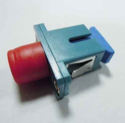 SC/hembra a FC/a los adaptadores masculinos del conector de la fibra óptica híbridos para la transmisión de datos proveedor