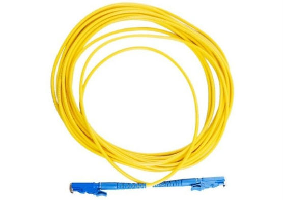 El cordón de remiendo amarillo de la fibra óptica de E2000 UPC crea para requisitos particulares para la red de FTTX proveedor