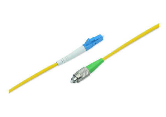 Pérdida de inserción baja modificada para requisitos particulares cable de la longitud del cordón de remiendo de la fibra óptica de Corning G657 proveedor